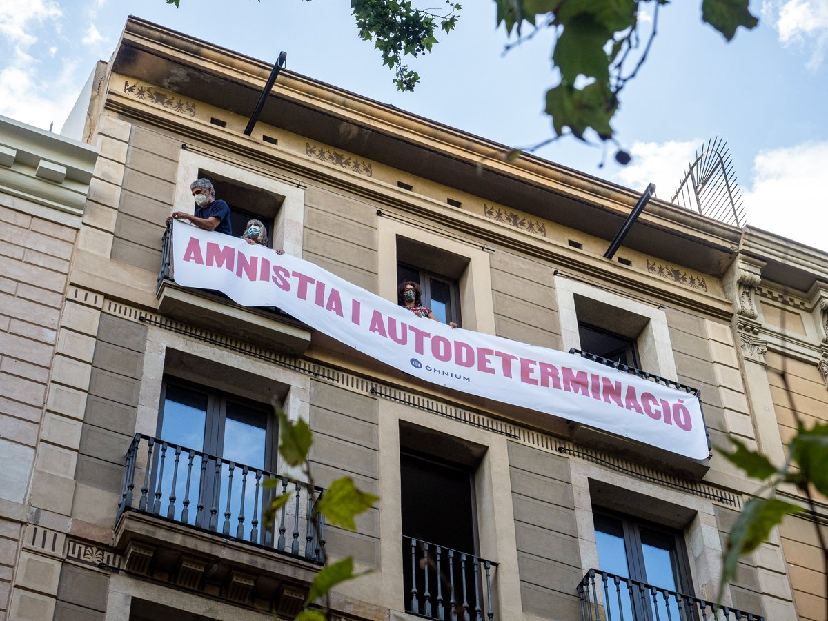 Avui es votarà la llei d'amnistia després de recollir 200.000 signatures, d'un gran consens d'entitats i partits i anys de reivindicació. És la demostració que, perseverant, aconseguim allò que semblava impossible. L'amnistia és una conquesta, l'objectiu és l'autodeterminació.