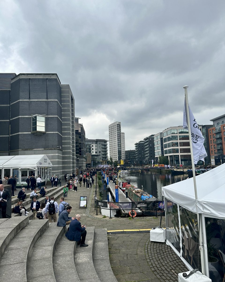 OSelectProperty's tweet image. 🌧️ Despite the typical British weather, Hannah, Giles and Beth enjoyed 2 days of insightful presentations and meetings.

Thanks to UKREiiF and everyone we had the opportunity to connect with, it was good to share updates on our projects and developments! #SelectProperty 2/2