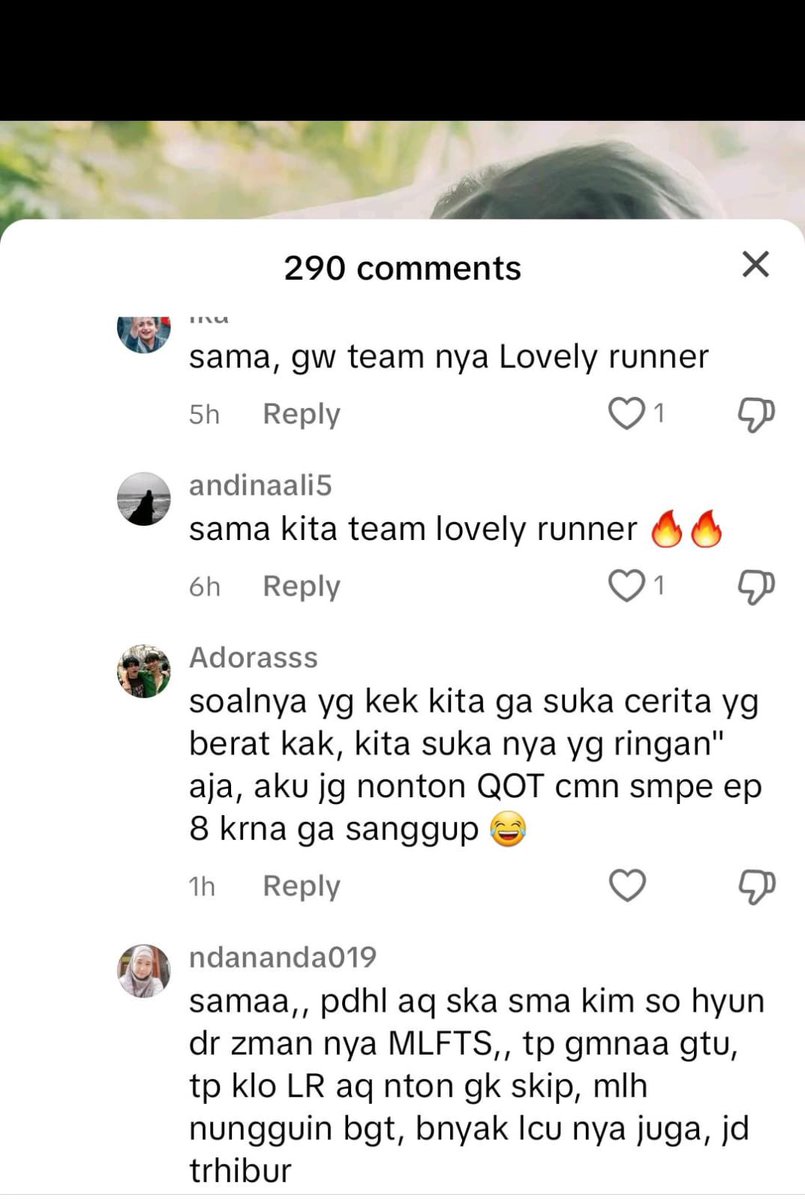 rievieww's tweet photo. Bocil2 kenapa deh, tinggal nonton dua2nya ribet bener, pake acara team2an. Dua2nya bagus tapi genre &amp; target audience beda ya adik2!! Buruan balik jadi kpopers gak lu padaa?!! Jangan bawa trend war ke drakor, emosi aing https://t.co/pYtac0wugO