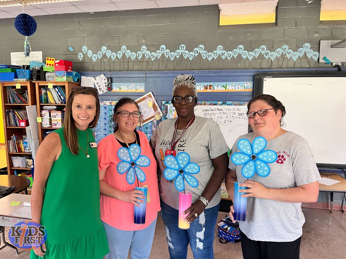 🌷 #KidsFirst coaches celebrated MKAS growth at Okolona Elementary! Thank you, OES, for helping these students grow and bloom! #KidsFirstAlways 🌼