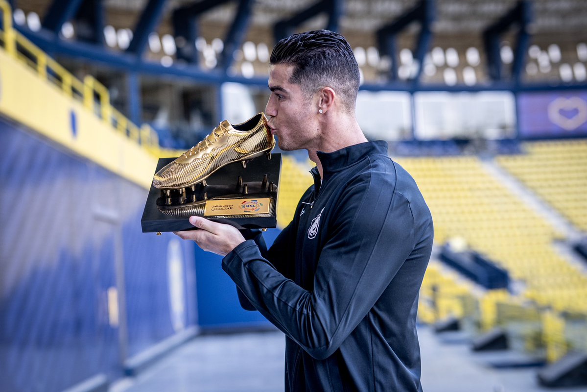 History has been made... again 🐐

Cristiano Ronaldo secures the Golden Boot award 🥇

Becoming the first to achieve this in 4 different leagues 🌟