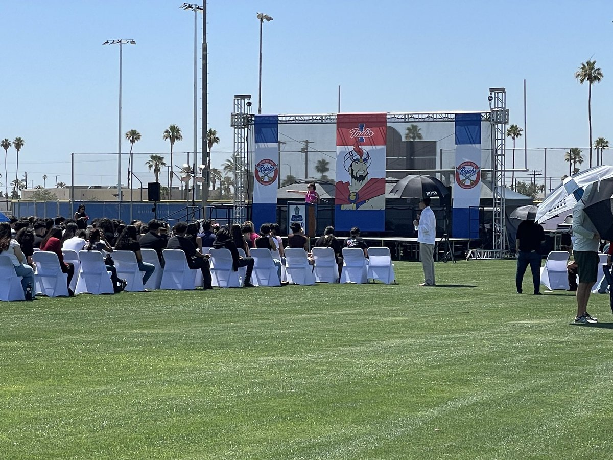 derrickLawson62's tweet photo. The class of 2024 is on the field and in rehearsal for tonight’s graduation.#RajahPride https://t.co/EYJhwGKYc4