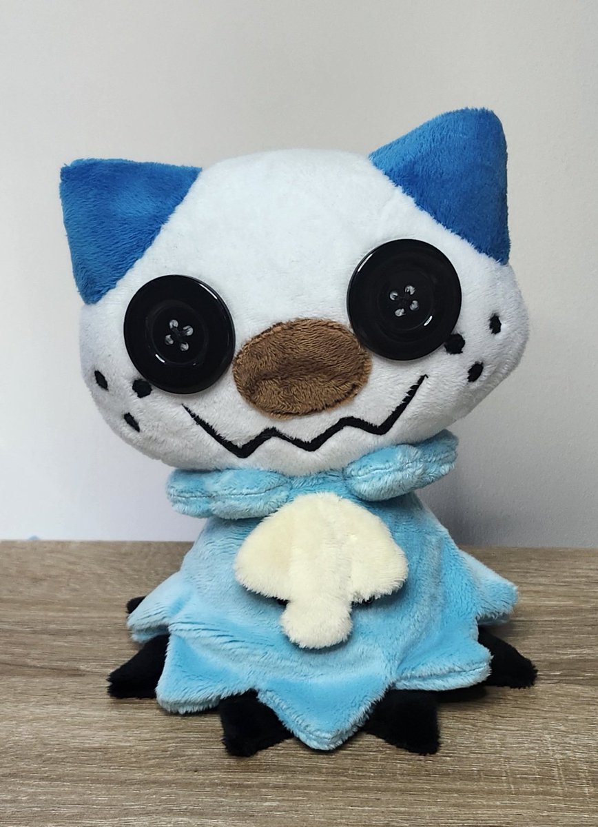 HazelOddities's tweet image. Oshawott Mimikyu!
And of course the shell is magnetic 😁