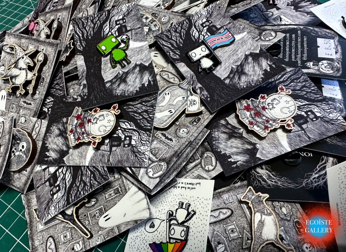 We’ve had a huge delivery from Jon Turner 🤩 Including these pins - they fly out fast though… A few new products too ❤️‍🔥
.
#modernart #popart #fineart #contemporaryart #afflecks #affleckspalace #manchesterart #manchester #artprinting #egoistegallery #pins #jonturner #robots