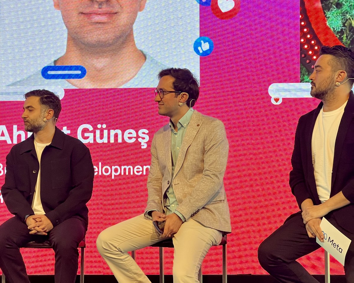 Teknasyon Business Development Lead <a href="/gunesahmet_/">Ahmet Gunes</a> , Meta tarafından düzenlenen Instagram Messaging Summit etkinliğinde “Brands on Stage: Conversation into Action” başlıklı panelde konuşmacı olarak yer aldı. Konuşmasında, Instagram Direct kullanımının müşteri etkileşimini