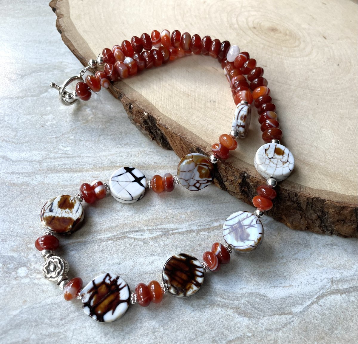 Rustic Agate Carnilian Necklace, Coin Beads, Casual Gemstone Brown Red Beaded Necklace tuppu.net/24936dbb #Handcrafted #JemsbyJBandCompany #Jewelry trends