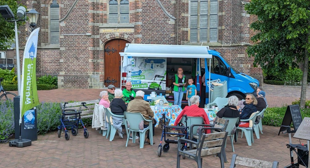 High Tea bij de Thuisbus -  rplwoerden.nl/high-tea-bij-d… 
De Thuisbus voor de gemeente Woerden komt met iets nieuws: in twee weken wordt er zes keer een gezellige High-tea georganiseerd. Van maandag 10 juni tot en met woensdag 19 juni zijn deze High-teas. De Thuisbus is een mobiele...