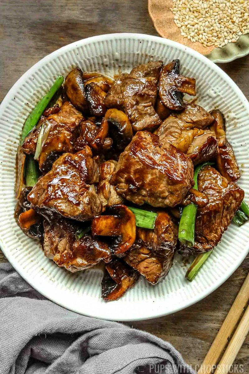 Chinese Beef and Mushroom
Recipe: pupswithchopsticks.com/beef-and-mushr…
#foodie #Nomnom #asianrecipes #asianfood