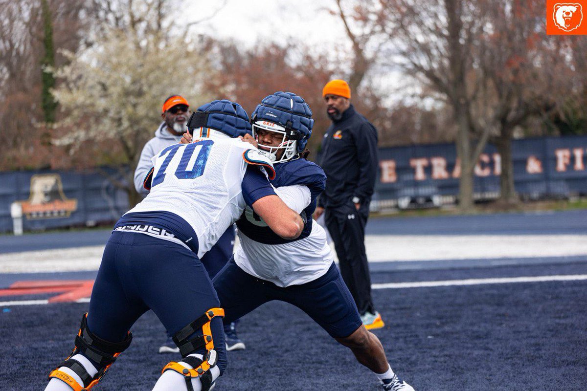 It starts in the trenches. #GoBears 🐻
Iron Sharpens Iron. Big Man Camp. ⛺️
Work! 🗓️ June 8th ⏰ 9:00 - 11:00 AM
…monwilsonfootballcamps.totalcamps.com/About%20Us