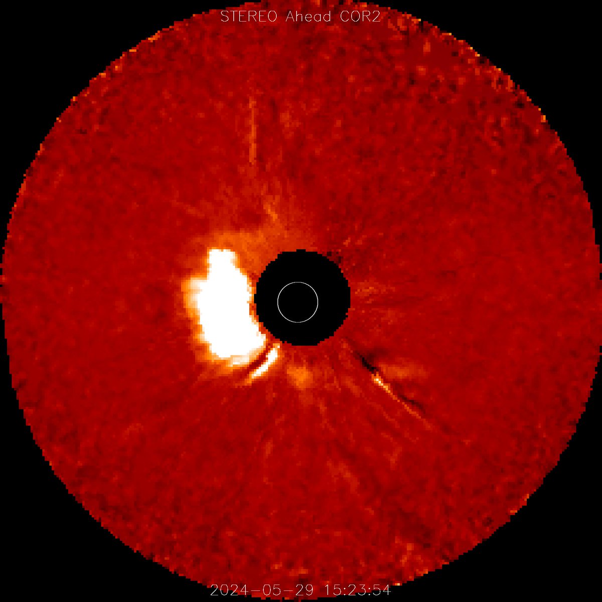 Confirmed! ✅ This eruption results in a coronal mass ejection. The Sunspot is too far sideways to affect the Earth in any significant way.