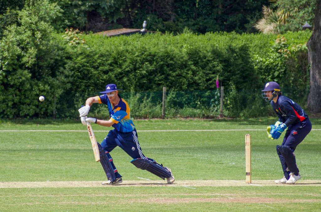 MATCH REPORT: Oliver &amp; Crosthwaite Lead The Way #llamaupdate
reigatepriorycc.co.uk/teams/109064/m…