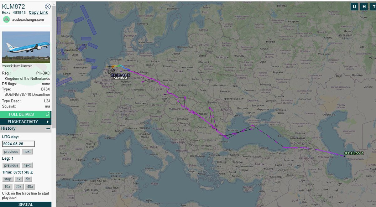 Crews PH-BKL en BKC klagen over GPS spoofing. BKL via ACARS: HALLO. VANAF TURKYE GPS SPOOFING. NU NOG STEEDS MOMENTEEL IS GPS POS 60 MYL FOUT. NU OOK ALERT NO LAND. IS ER EEN PROCE DURE OM GPS TE RESETTEN Belangrijk: de route die @ADSBex laat zien is dus onjuist! 1/2