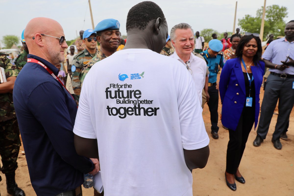 On 29 May, commemorating #PKDay, UNMAS jointly with the Public Information Office of UNISFA, unveiled murals created by a prominent local cartoonist, Adija Acuil Chol. This artwork symbolizes UNISFA’s commitment to peace and highlights the vital work of UNISFA and UNMAS in #Abyei