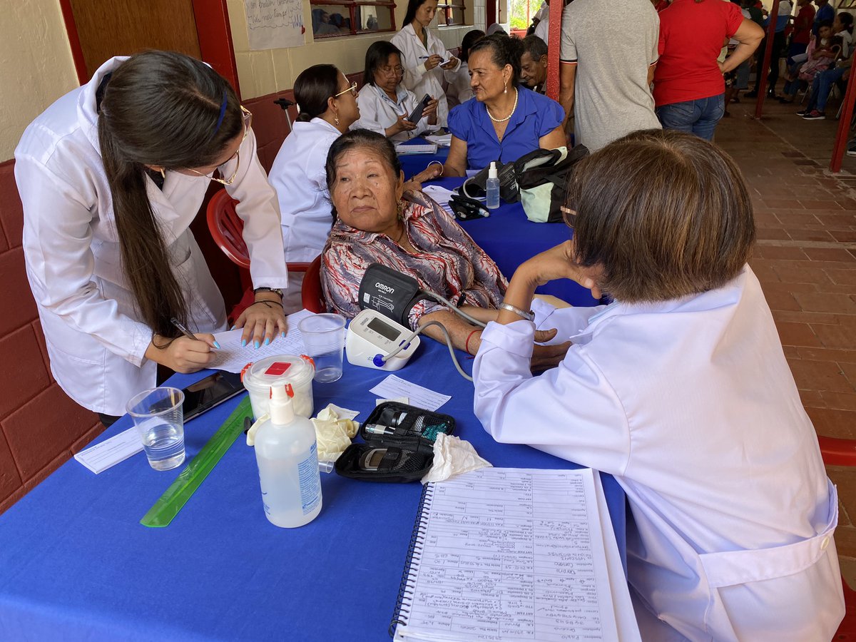 #29May | 🇻🇪 En el marco del día de Adulto Mayor el <a href="/ivsslasgarzas/">Hosp. General Regional Dr. Domingo Guzmán Lander</a> , participó en la Jornada Médico Asistencial desde el Instituto Nacional de los Servicios Sociales INASS en la ciudad de Barcelona, dirigida a los abuelitos y abuelitas de la zona metropolitana. 
<a href="/Somosivss/">Instituto Venezolano de los Seguros Sociales</a>