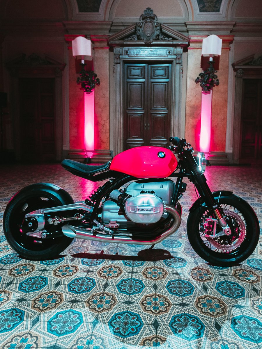 BMWMotorrad's tweet photo. Art on two wheels. 😍
Want to see the new BMW R20 concept up close?
Then check out our new walkaround video:
👉 https://t.co/CpJQq7nCPD
#MakeLifeARide #R20concept #BoldInStyle #Soulfuel #BMWMotorrad https://t.co/X8QWf9wQwd