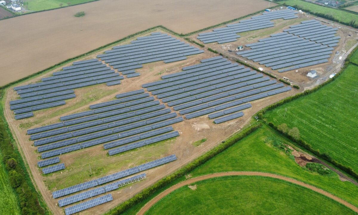 Greece’s Mytilineos signs 10-year PPAs in Ireland: Mytilineos has signed two 10-year power purchase agreements (PPAs) in Ireland for 14.28 MW of solar projects it is developing. dlvr.it/T7YmCw