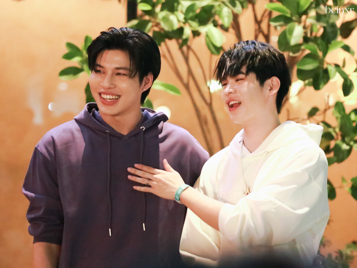 abxmy's tweet photo. ผู้คนหลากหลาย
But baby you look so shine 🤍
@Psk_tack @ppoomntp_
#ttack #ppoomntp_ #tackpoom https://t.co/SbFjent9vI