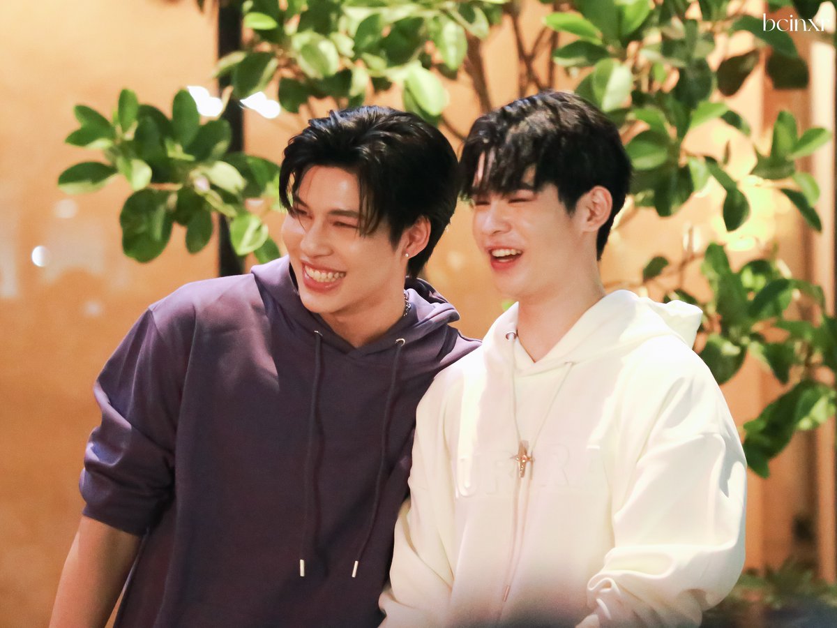 abxmy's tweet photo. ผู้คนหลากหลาย
But baby you look so shine 🤍
@Psk_tack @ppoomntp_
#ttack #ppoomntp_ #tackpoom https://t.co/SbFjent9vI