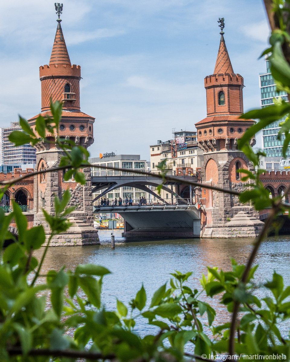 The Oberbaumbrücke connects the two halves of the district of Friedrichshain-Kreuzberg. The bridge with its great view is a popular sight for taking pictures ⛅ 📸 🌊

📷 Instagram / martinvonbiela

#visitberlin #berlin