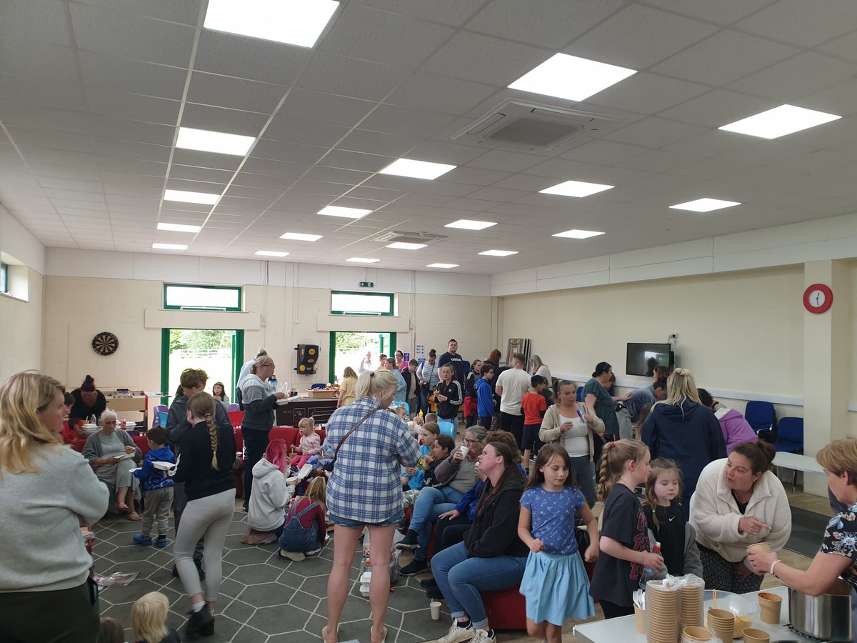 ✨Wow! Another busy holiday lunch club down at The Depot today! The place to be!✨
Thanks also to all our lovely volunteers who make this happen!
#alcester #kidsholidaylunchclub