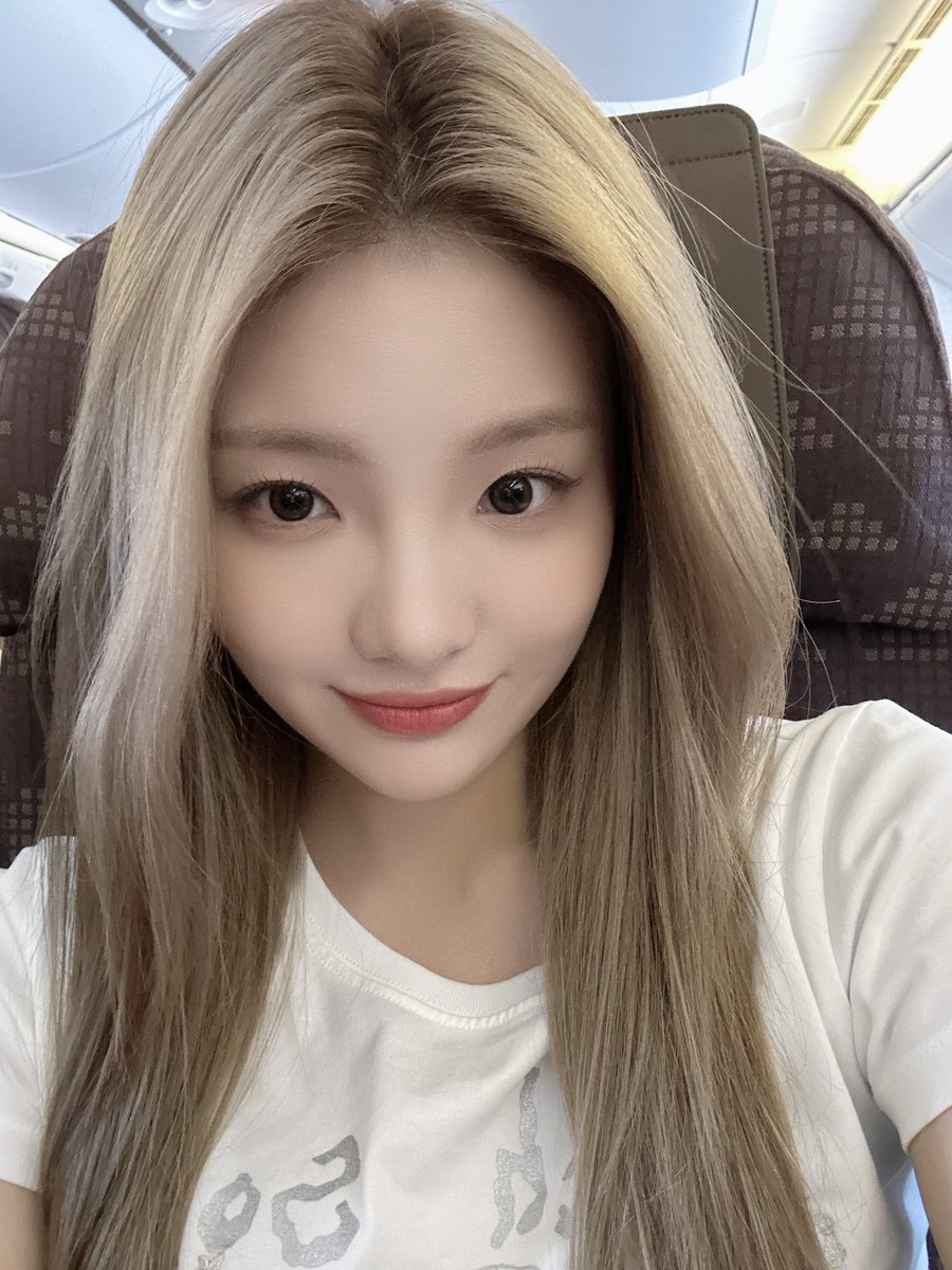 KellyLinBR's tweet photo. [📸] Kelly via 🫧

"Eu voltarei em segurança 🩵💙"

#트라이비 #TRI_BE #켈리 #Kelly https://t.co/IKnBfnRcFk