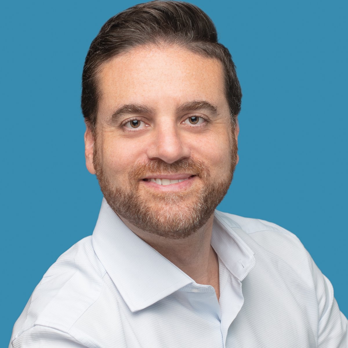 jmitchellerica's tweet photo. New team headshot for Haitham with Iron Bridge Lending headquartered in Portland, Oregon.

View the full team headshots and group photo on our blog! https://t.co/U9RhulmCOy

#portlandheadshots #companygroups #professionalheadshots #headshotsportland #teamheadshot #pdxheadshots https://t.co/pBtr8ER5q1
