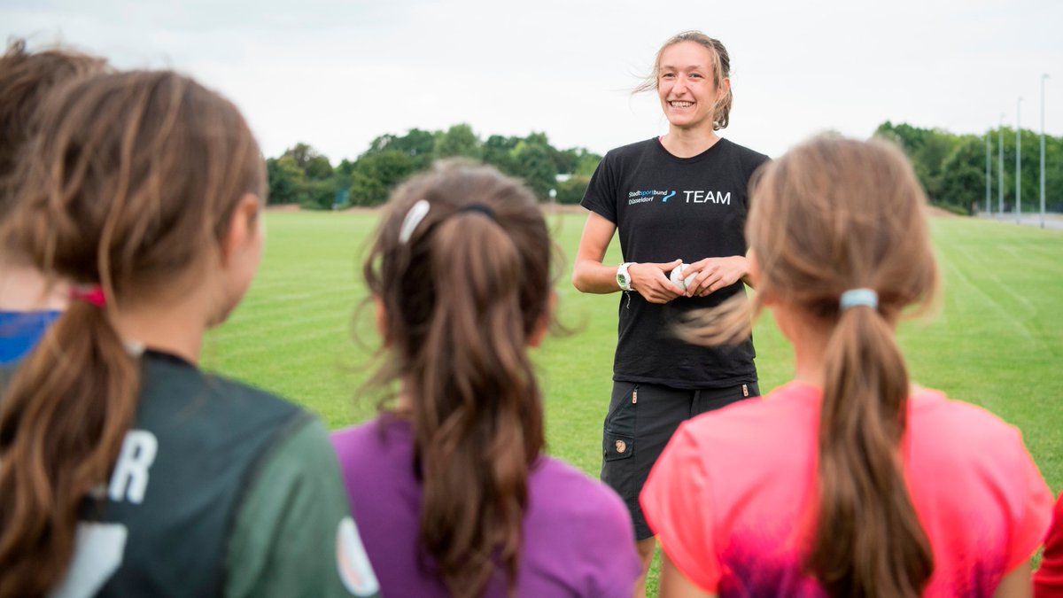 Rekordergebnis für den NRW-Sport: Mit über 5,3 Millionen Mitgliedschaften verzeichnen die insgesamt 17.435 Sportvereine einen bislang unerreichten Zulauf - dabei fallen vor allem die gestiegenen Anmeldungen von Kindern und Jugendlichen bis 18 Jahre auf! www1.wdr.de/sport/mehr-spo…