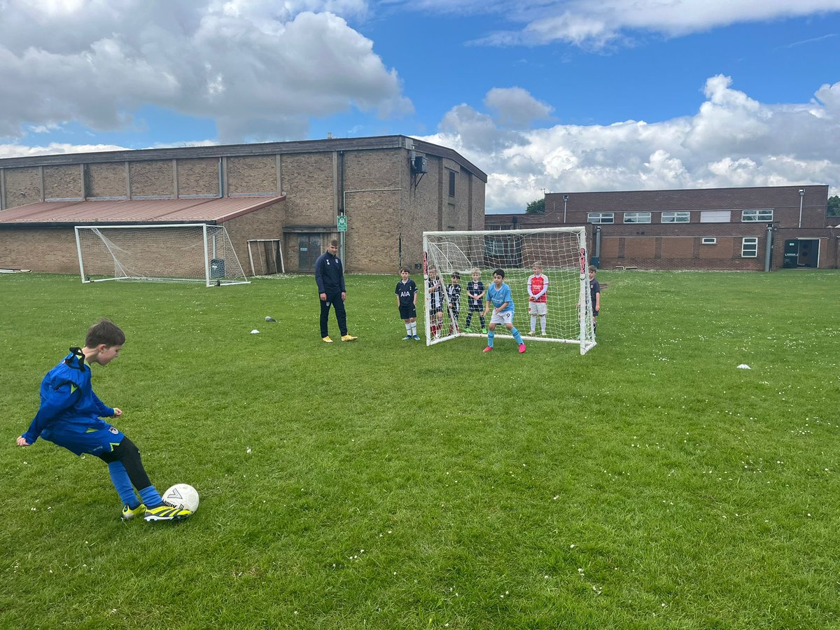 𝗛𝗮𝗹𝗳-𝘁𝗲𝗿𝗺 𝘀𝗻𝗮𝗽𝘀 ~ 𝗗𝗮𝘆 𝟮 📸 A round-up of images from day 2️⃣ of our football camps ⚽️ #GTF | #GTFoundation