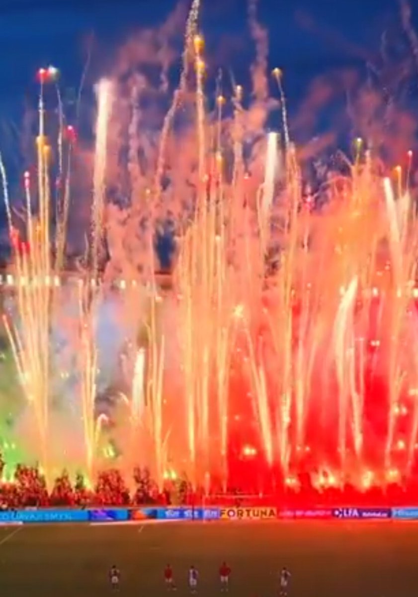 Stadium_Tr's tweet image. A votre tour 👋

Partagez votre meilleur craquage de la saison en tribune 🔥

#TopCraquages #Pyroshow