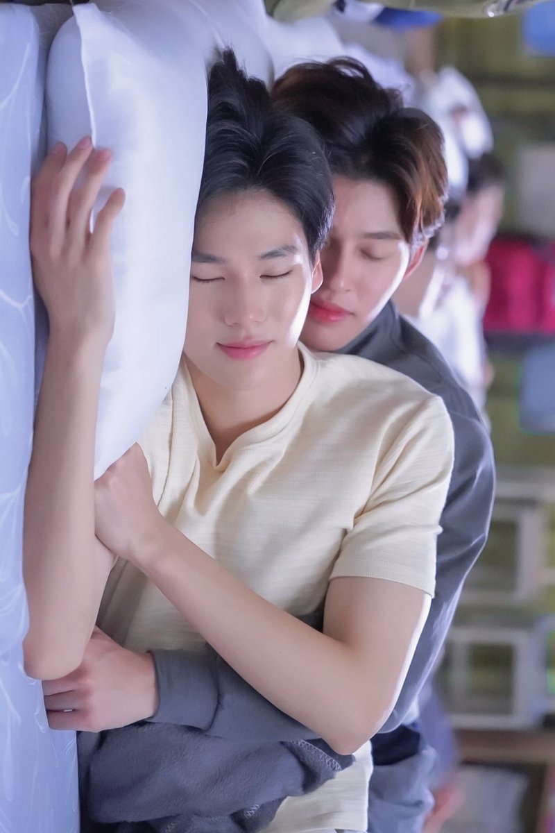 bloomingsummers's tweet photo. 😴     🧸   🌙   #WeAreSeriesEP9 https://t.co/AuM2YMHtYN