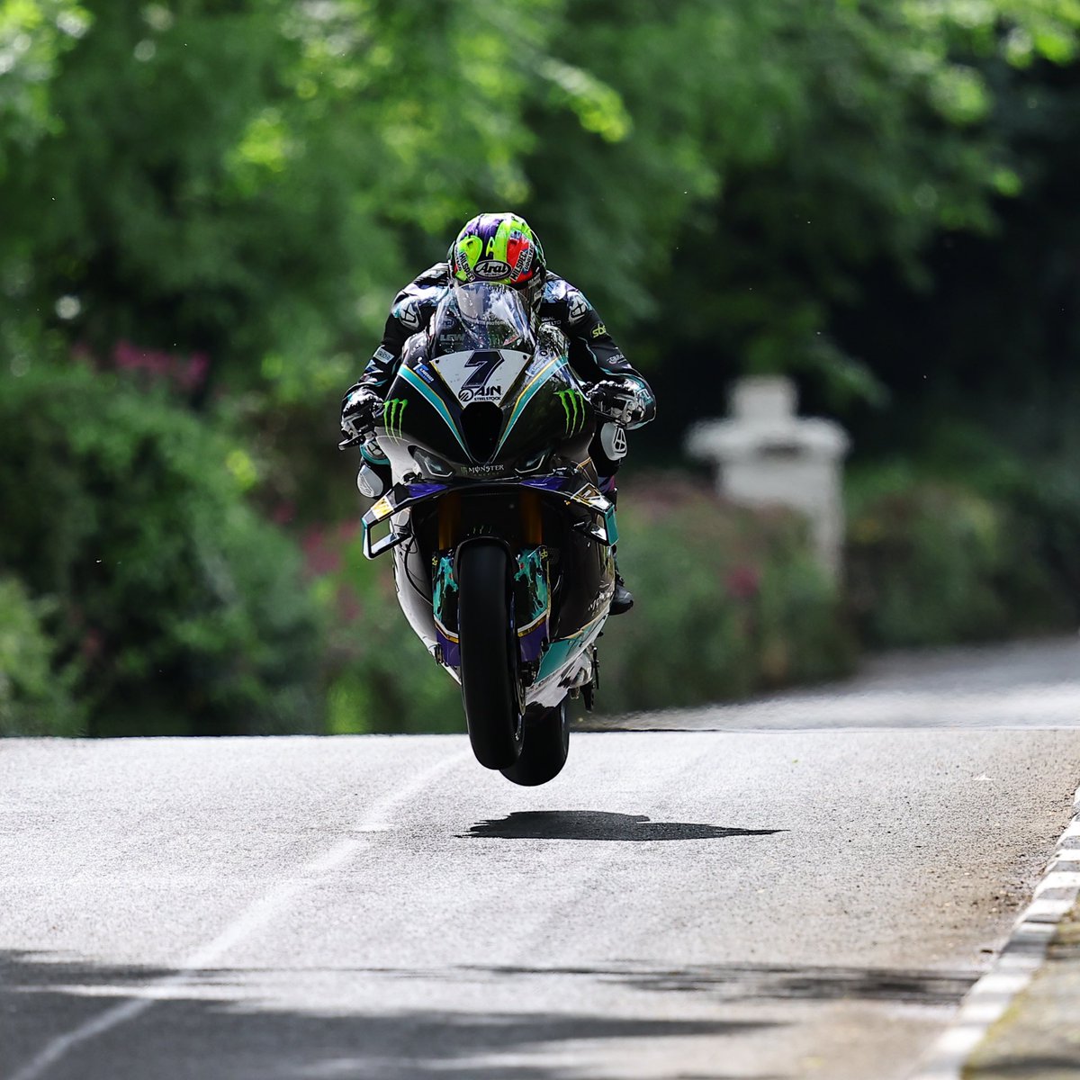 The first #wheeliewednesday of #tt2024 👌🏻 

📸 @DoubleRedBSB 

#fhoracing #bmw #bmwmotorrad #letsgofho