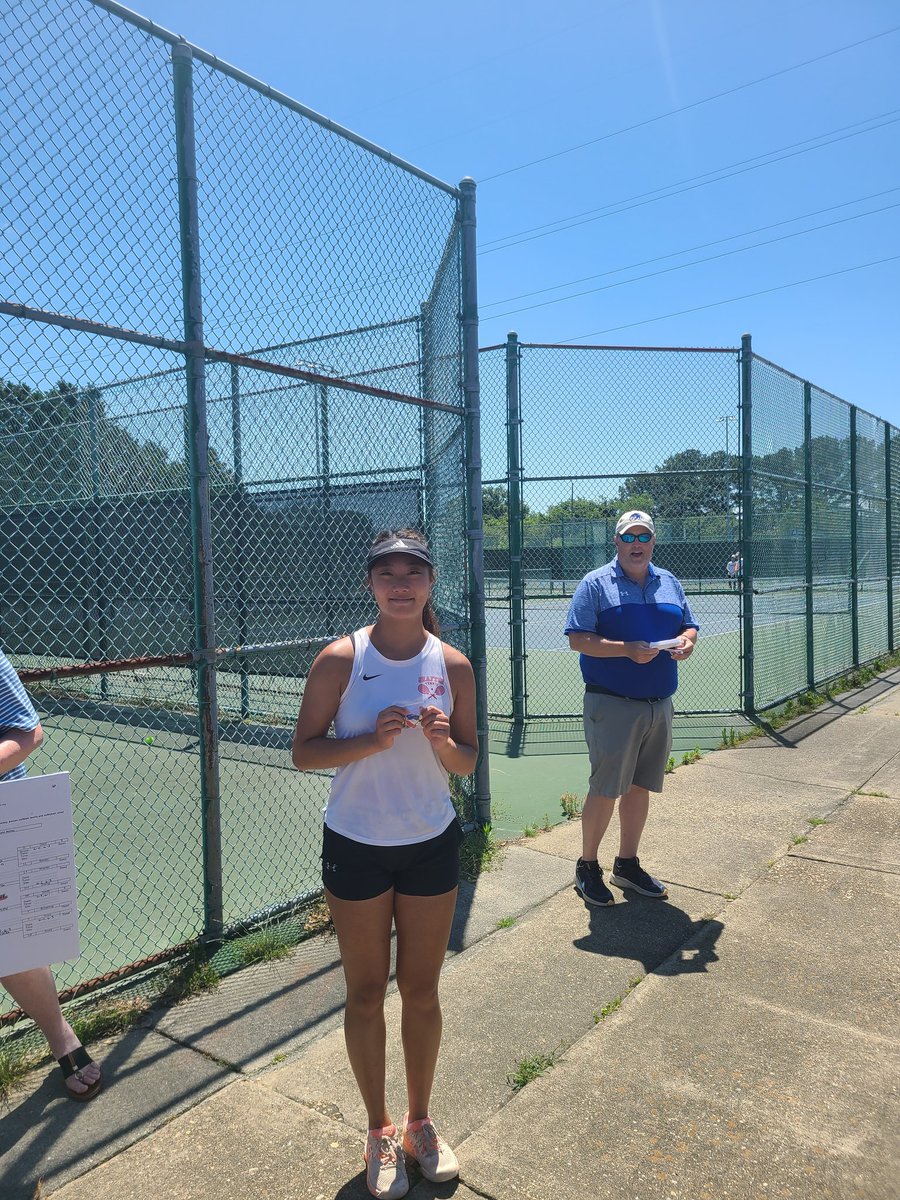 GRAFTON GIRLS TENNIS

Michelle Coud 2024 Class 3A Region Runner up. 
Michelle lost in a 3 set marathon to Val Crespo of Tabb.

Great Match!!!