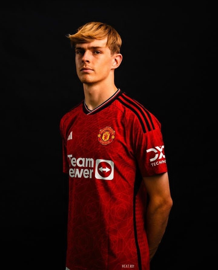 🚨🥇| Harry Amass is highly thought of at Manchester United. United regard Toby Collyer as a player with first-team potential. #MUFC [@mcgrathmike]