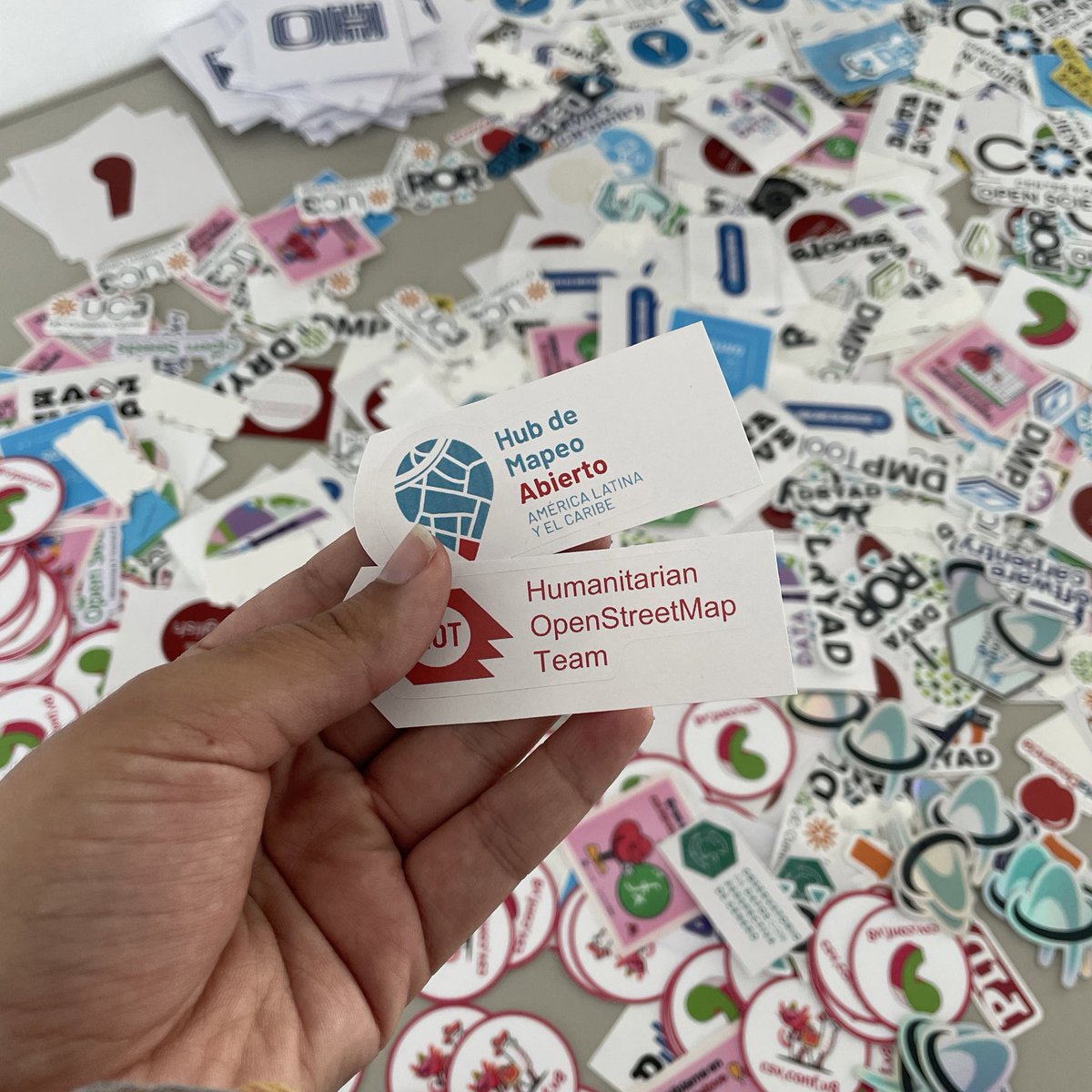 MapHubLAC's tweet image. Arrancamos la #csvConf en la @BUAPoficial. 🇲🇽🦙

Desde el LAC Hub, apostamos por el conocimiento libre a través del mapeo abierto como un componente esencial para la inclusión y accesibilidad en la creación de soluciones en comunidad para un futuro resiliente. #CommaLlama