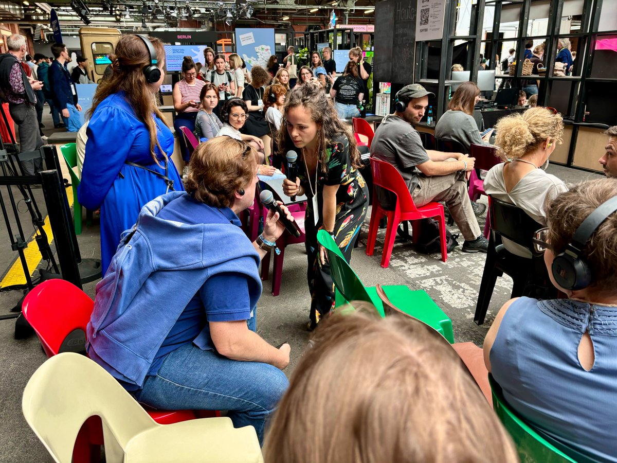 CityLAB Berlin (@citylabberlin) on Twitter photo „Mit Köpfchen durch die Wand ins Amt“: Mit diesen Worten unseres Leiters <a href="/bnjmnsbl/">Benjamin Seibel</a> auf der <a href="/republica/">re:publica</a> lassen wir die #rp24 ausklingen & bedanken uns bei allen, die mit uns Wände durchbrechen – von innen & von außen! Auf ein baldiges Wiedersehen –am 27.06.❓doo.net/veranstaltung/… „Mit Köpfchen durch die Wand ins Amt“: Mit diesen Worten unseres Leiters <a href="/bnjmnsbl/">Benjamin Seibel</a> auf der <a href="/republica/">re:publica</a> lassen wir die #rp24 ausklingen & bedanken uns bei allen, die mit uns Wände durchbrechen – von innen & von außen! Auf ein baldiges Wiedersehen –am 27.06.❓doo.net/veranstaltung/…