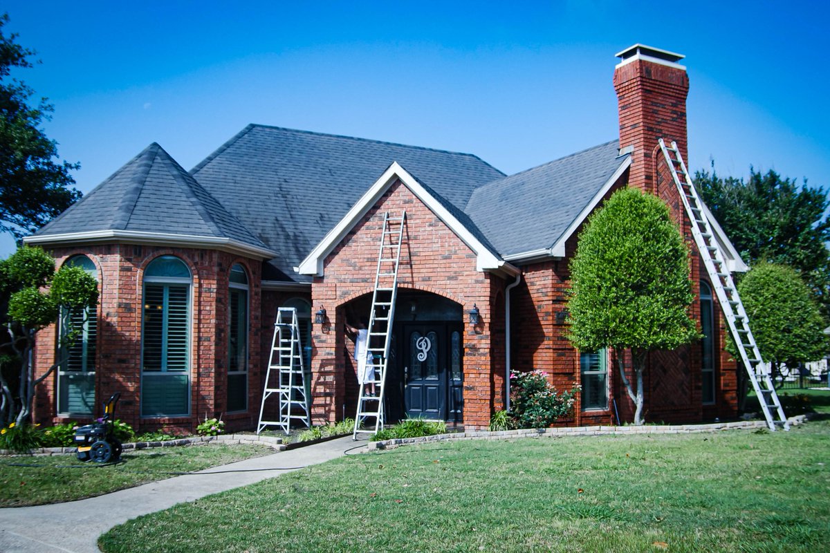 We just gave a local home a complete makeover with our expert brick painting, and wow, does it pop! Check out the stunning before and after photos. Our team knows how to make your home the standout star it’s meant to be! #BrickPainting #ExteriorPainting #PaintingServices