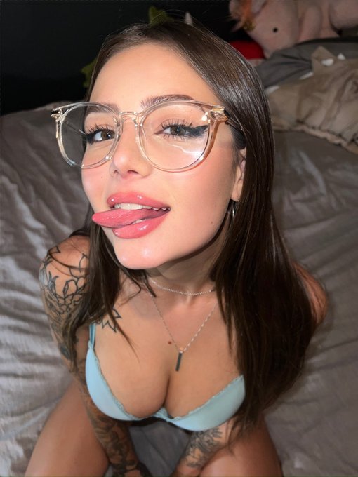 F*CK IT sending my s3xtape to everyone who says &lsquo;hi&rsquo; 🫡 https://t.co/KAFpjIwueJ