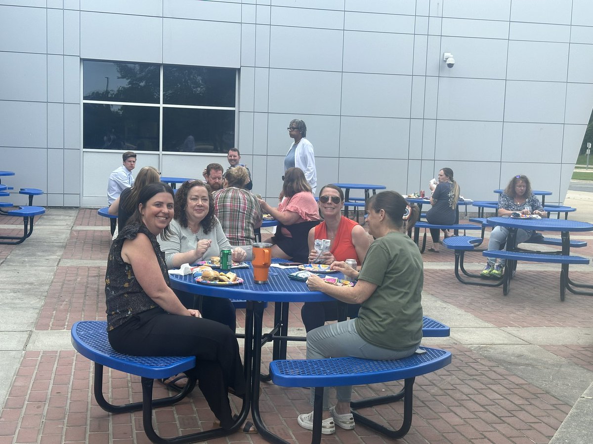 Celebrating our #AACPSAwesome staff with a cookout today!  #ParkPRIDE #BelongGrowSucceed