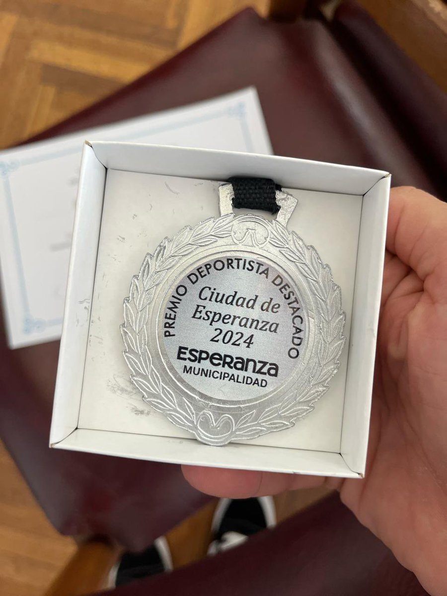 aletrionfini's tweet photo. Gracias Municipalidad de Esperanza por el reconocimiento ❤️❤️ https://t.co/qCEJUlJrp6