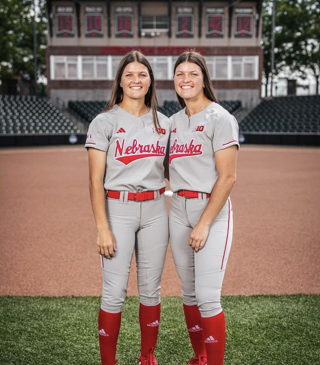 The Camenzind twins have been coming to camps, watching games and sharing special moments with our program for a long time. Now, it is with a grateful heart that we welcome Lauren, Hannah & family to THE RED TEAM❤️❤️