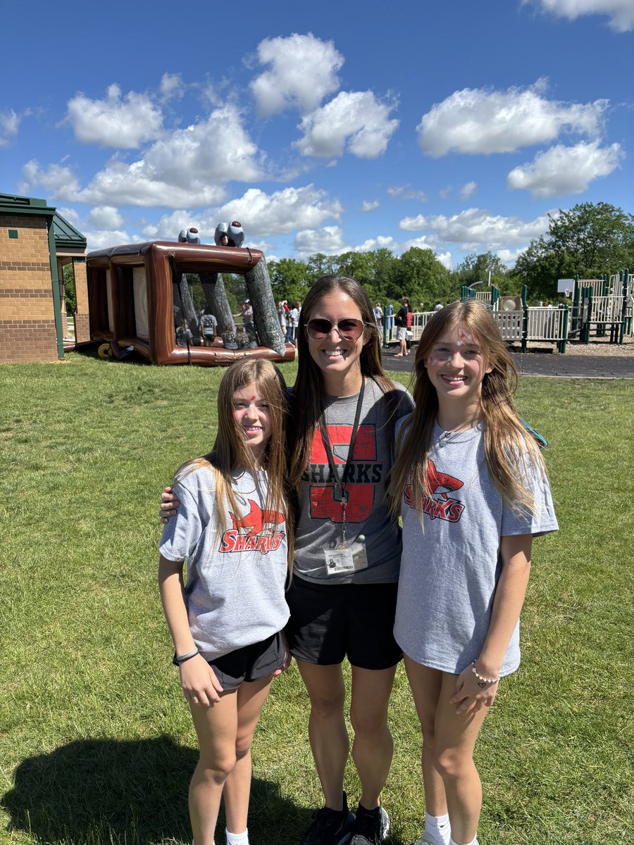 SCI_PTO's tweet image. As this years PTO board ages out we wanted to take a minute to say thank you. Thank you for letting us make memories with all of the kids, for supporting the staff and all the volunteer hours you gave. All of us are so thankful for all of you. This isn’t goodbye but see you soon.