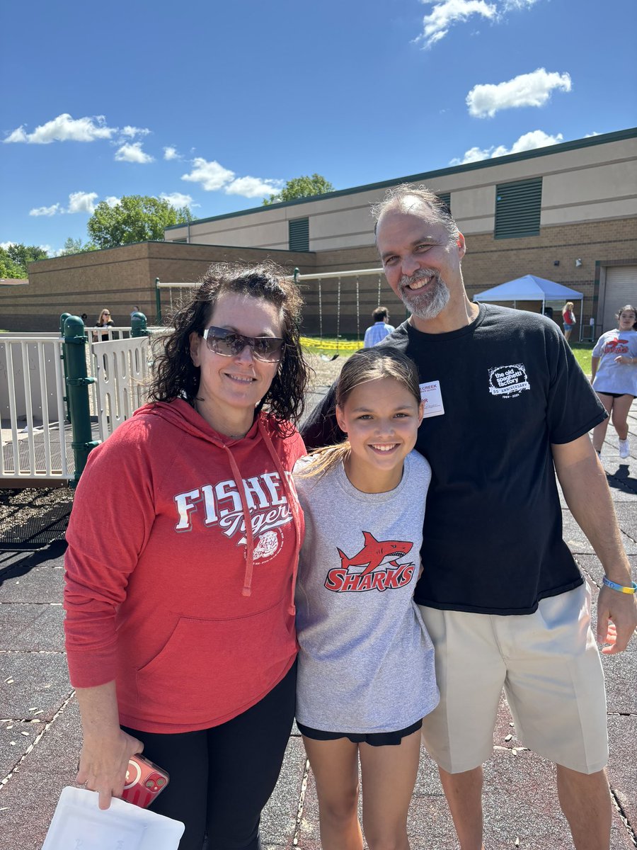 SCI_PTO's tweet image. As this years PTO board ages out we wanted to take a minute to say thank you. Thank you for letting us make memories with all of the kids, for supporting the staff and all the volunteer hours you gave. All of us are so thankful for all of you. This isn’t goodbye but see you soon.