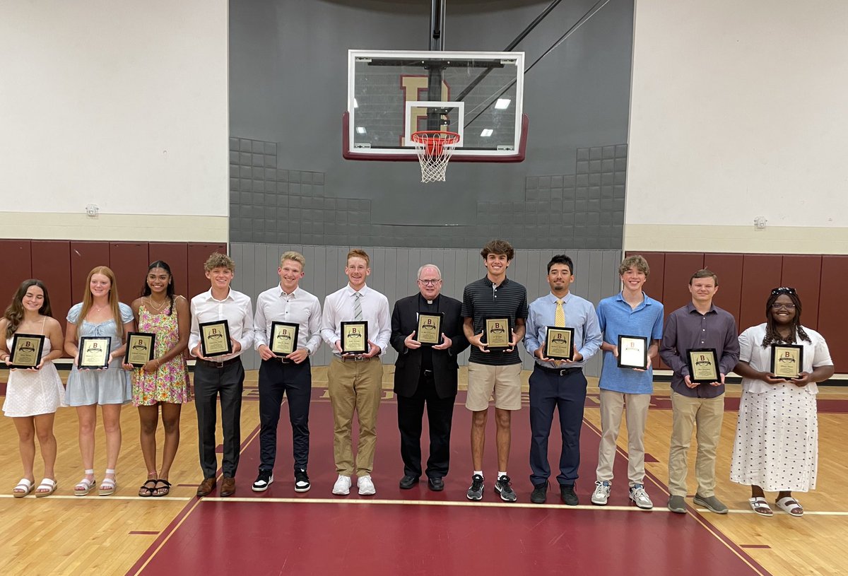 Congratulations to our spring sports recipients of the Chief’s Award! 

#GoBraves
