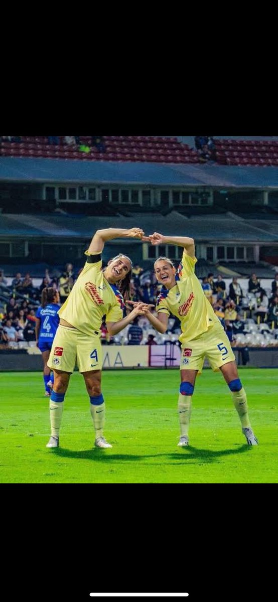 No estoy lista para partir a las jugadoras que cambiaron a la mentalidad y muchas cosas más al @AmericaFemenil. Es un cambio enorme el que llegaron a hacer💔😭 @apereira5 no te vayas 🌵😭