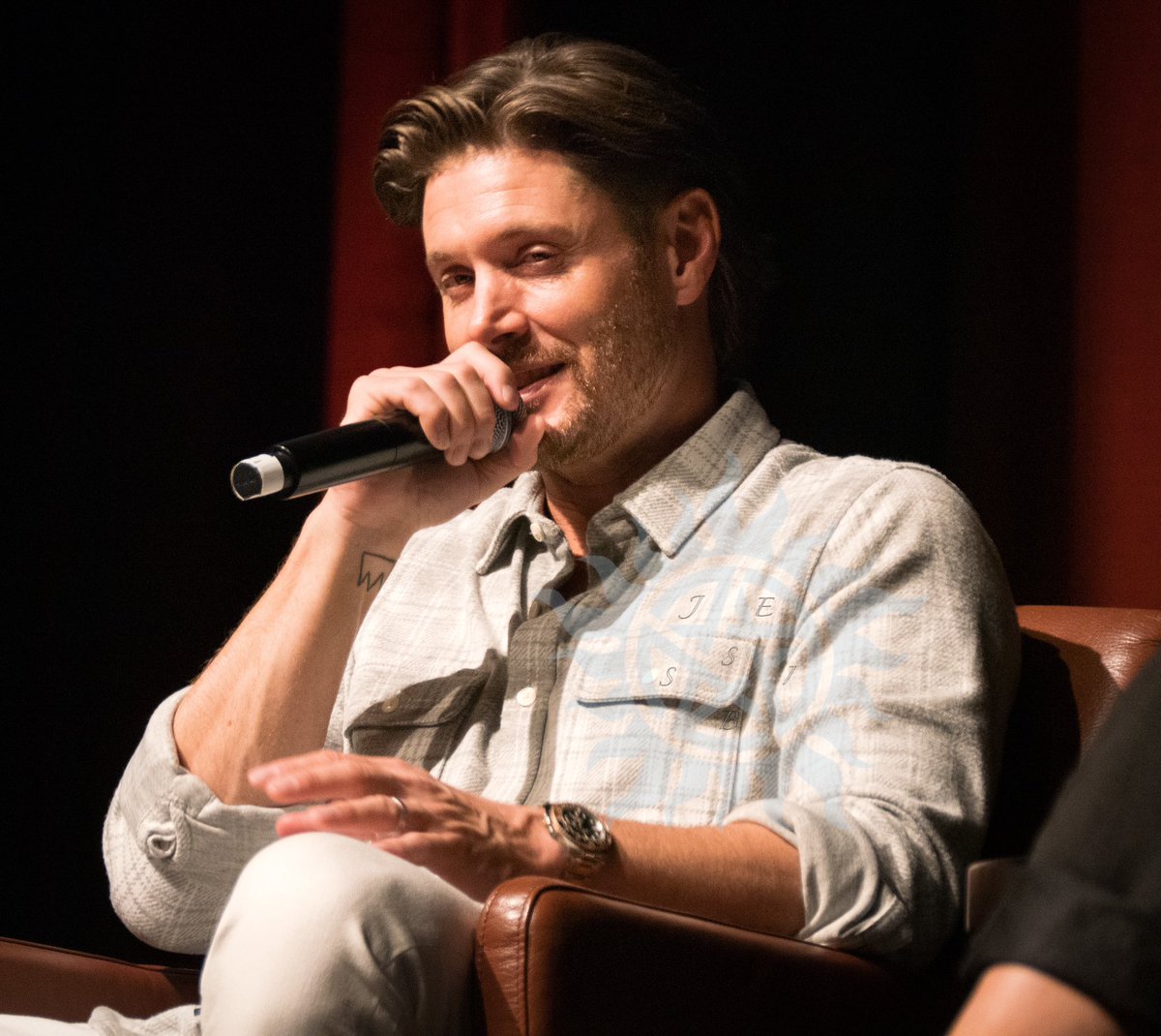 Suou88's tweet photo. What a look, Sir. π₯΅
#PurCon8 #JensenAckles #JenMishPanel #SPN https://t.co/UJ4Cm4XTFf