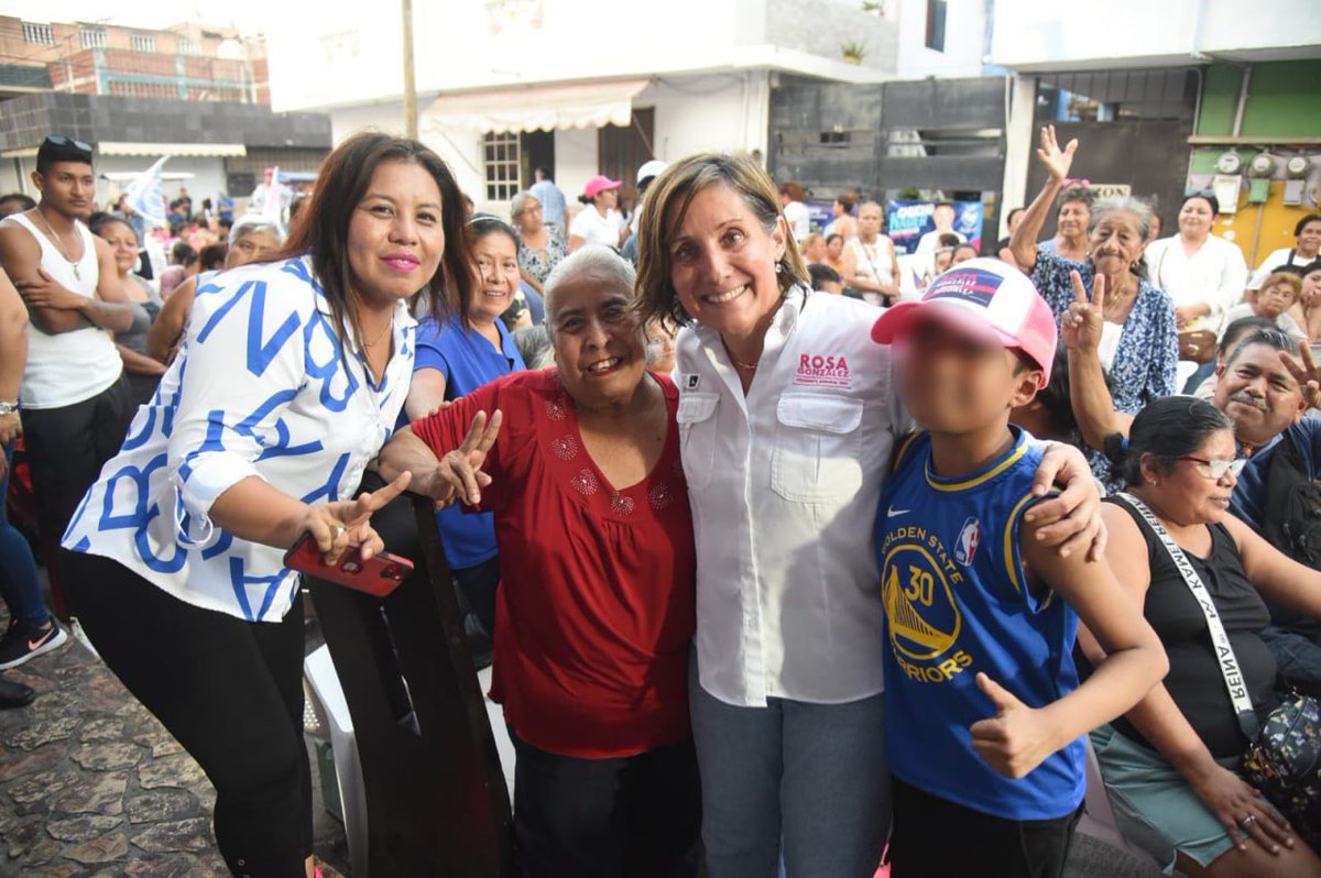 Gracias por abrirme sus corazones y por invitarme a compartir momentos tan especiales juntos. Me siento profundamente privilegiada de tener esa confianza, una confianza que hemos ganado a pulso a través del trabajo constante y sincero.
#RosaGonzález
#VamosASeguirle
#EquipoTampico