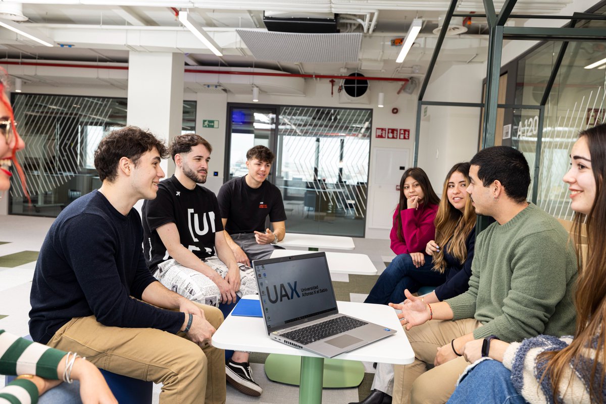 uaxuniversidad's tweet photo. ¿Conoces nuestra metodología #UAXmaker? 🌟 ¡En la #UniversidadAlfonsoXelSabio, nuestro modelo educativo #UAXmaker desafía a los estudiantes con retos reales de compañías top! 🚀
#UAX integra esta metodología en todos sus ámbitos educativos, ¡potenciando al máximo el talento de sus estudiantes y preparándolos para impactar en la sociedad del futuro! 🌍✨
#HazloenUAX #Innovacion #Educacion #TrabajoEnEquipo #FuturoProfesional