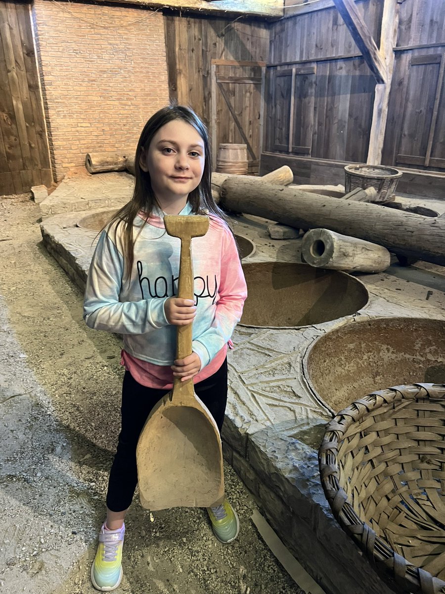Grecco216's tweet photo. Thank you to @cnmaybe for giving our @HuntingtonSCSD 4th grade the opportunity to experience the @SyracuseSaltCo and the @VisitSyracuse Salt Museum 🧂#PantherPride🐾 https://t.co/dnAiI5CPKV