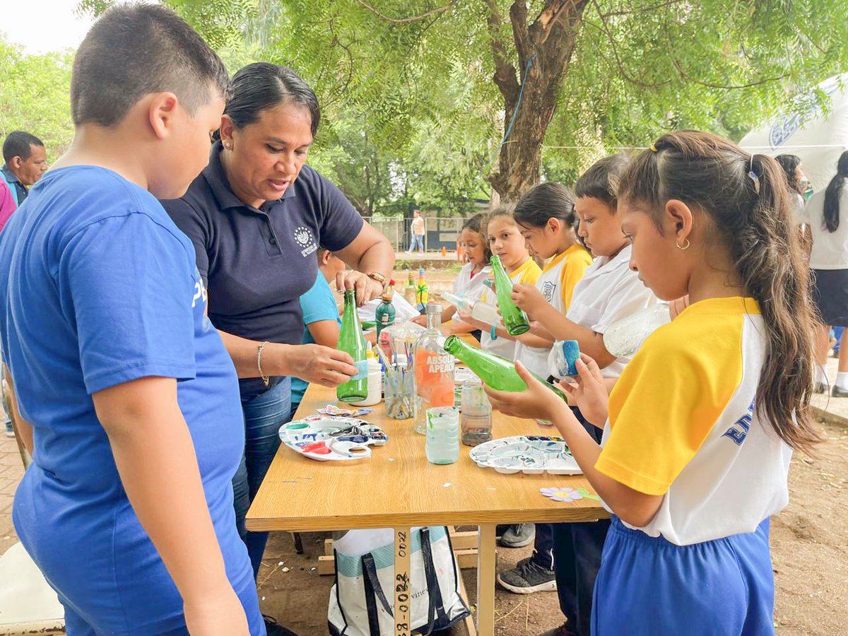 Nuestro Equipo de Gestión Territorial de La Unión fue partícipe del “Festival de Derechos de la Primera Infancia, Niñez y Adolescencia”, donde se acercaron distintos servicios a las familias que habitan en la comunidad Campo Villalta y estudiantes del Complejo Educativo Dr. Hugo