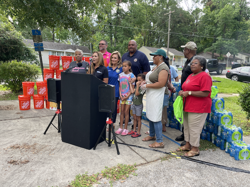 FloridaRetail's tweet photo. The Florida Retail Foundation was proud to team up with Sen. Corey Simon (@csime90) &amp; Rep. @AllisonTantFL &amp; partner with The @HomeDepotGR to donate disaster preparedness kits at Apalachee Ridge Estates. These kits will help more than 30 families prepare for the hurricane season. https://t.co/j7igZHfKkt